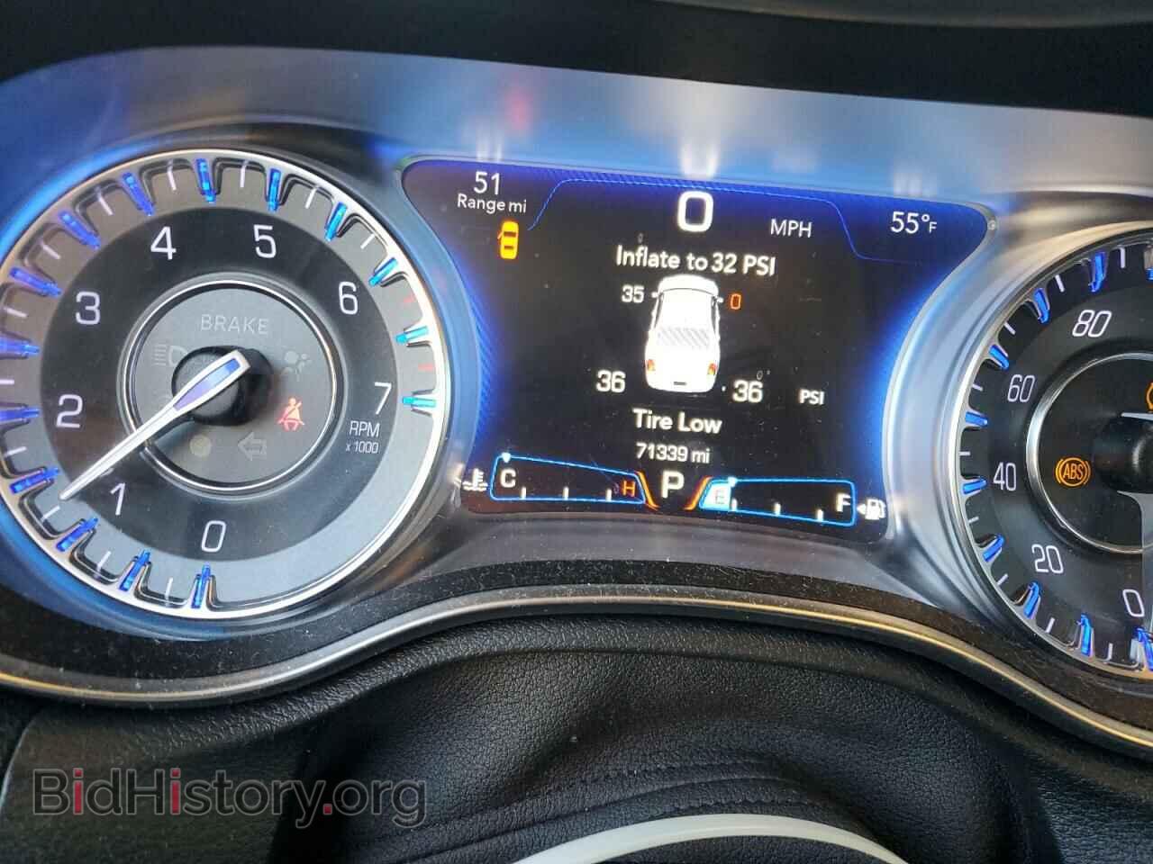 2015 CHRYSLER 300 - VIN: 2C3CCAAG9FH904217 - Фото 9