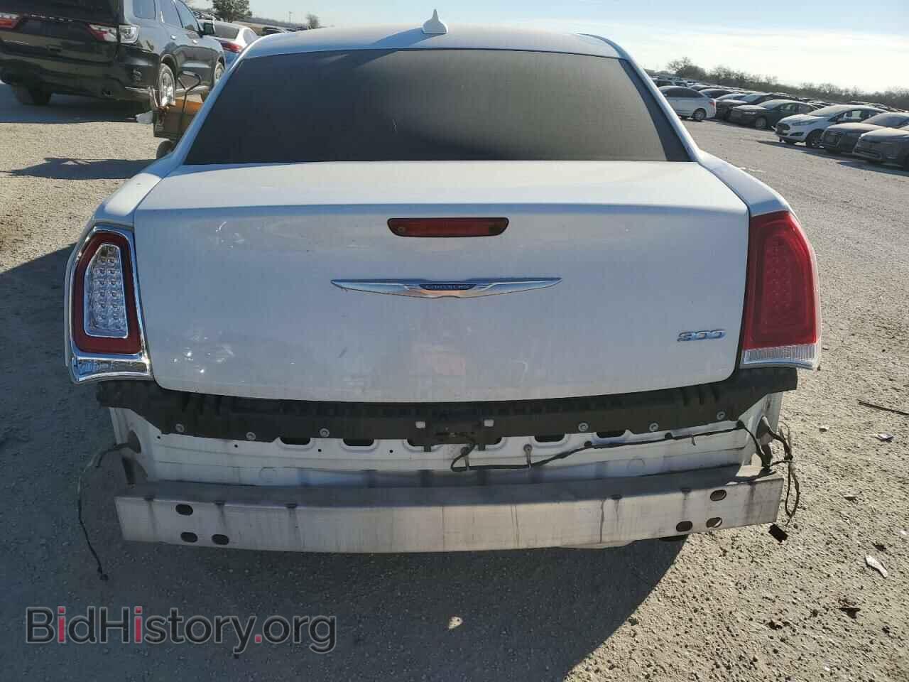 2018 CHRYSLER 300 - VIN: 2C3CCAAG0JH216521 - Фото 6
