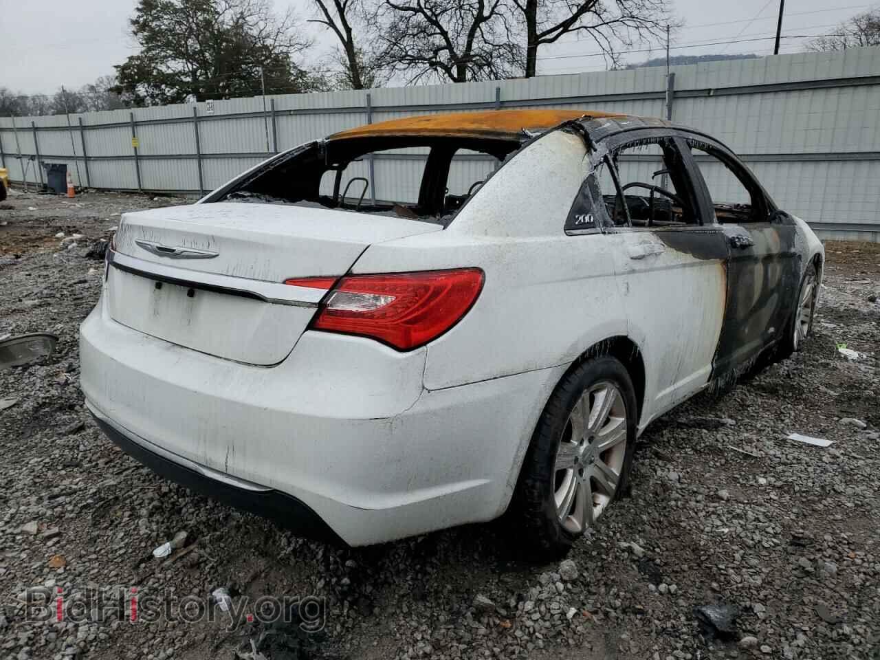 2013 CHRYSLER 200 - VIN: 1C3CCBAB7DN698278 - Photo 3