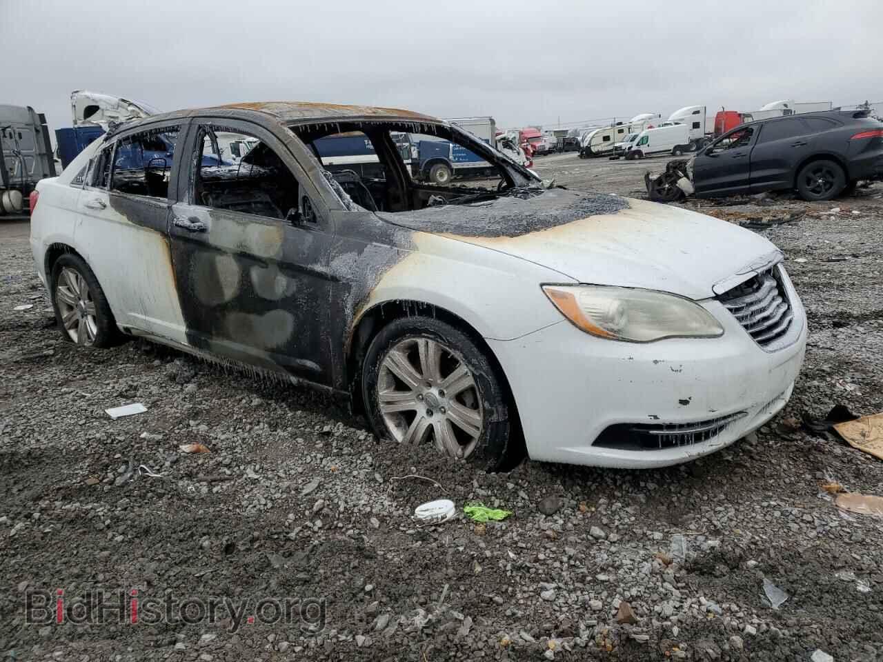 2013 CHRYSLER 200 - VIN: 1C3CCBAB7DN698278 - Photo 4