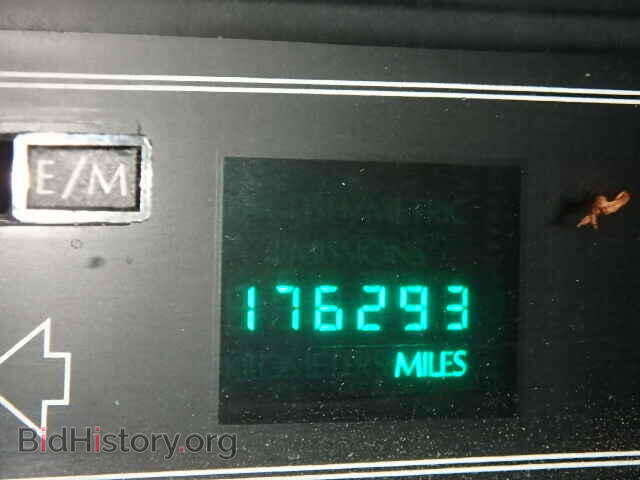 1993 CADILLAC DEVILLE - VIN: 1G6CD53B3P4282569 - Photo 8