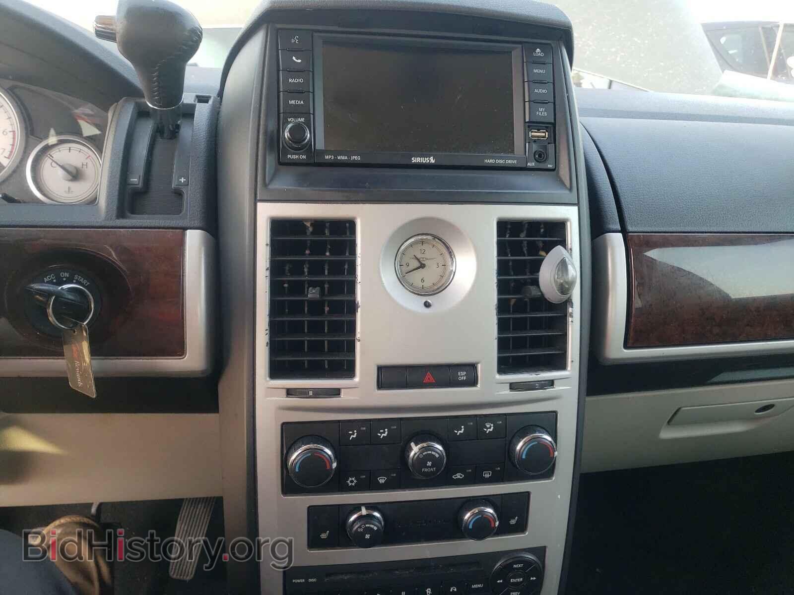 2010 CHRYSLER MINIVAN - VIN: 2A4RR8D19AR403930 - Фото 9