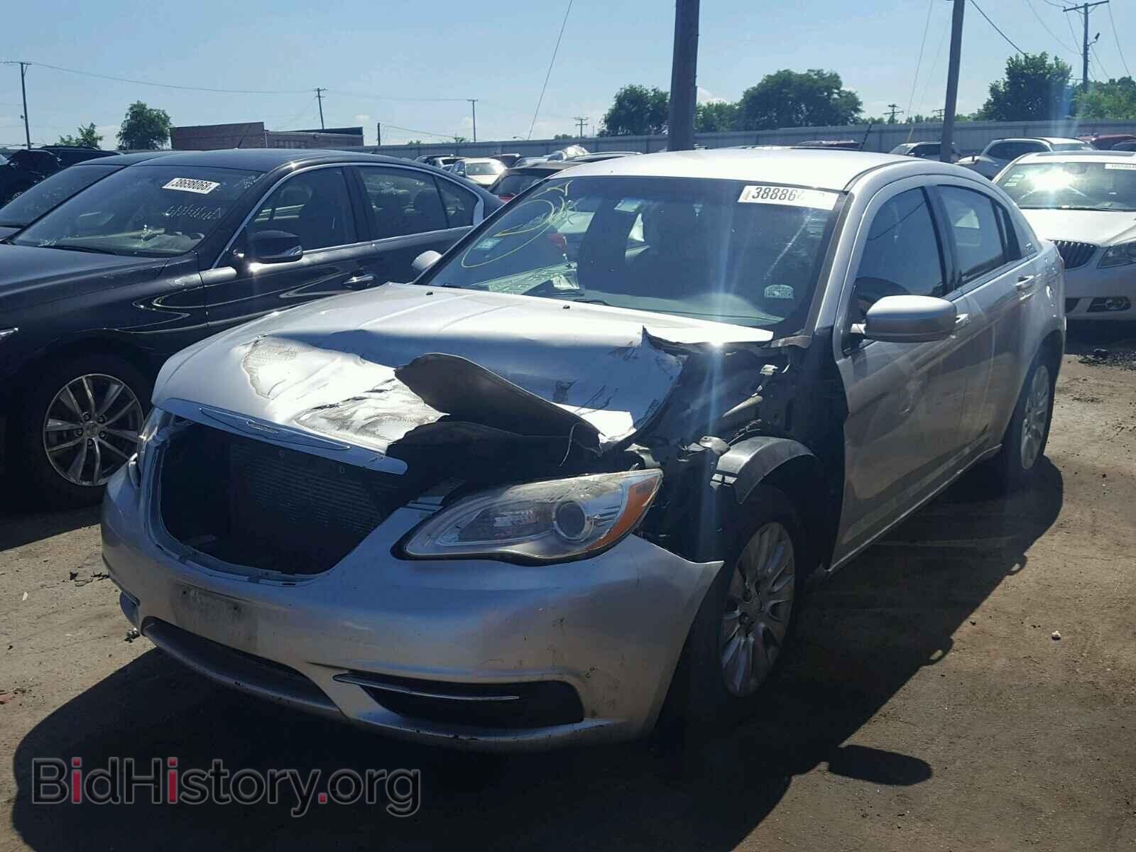 2012 CHRYSLER 200 - VIN: 1C3CCBABXCN100571 - Фото 2