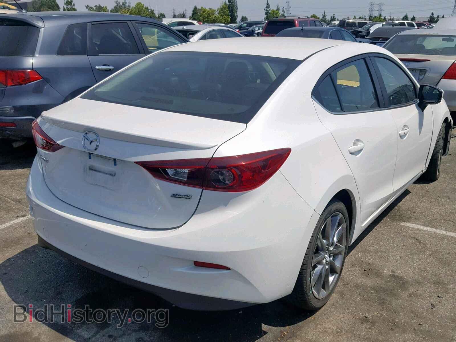 2018 MAZDA 3 - VIN: 3MZBN1V39JM191674 - Фото 4