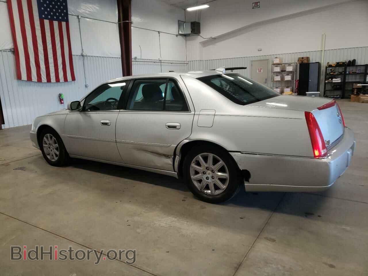 2011 CADILLAC DTS - VIN: 1G6KH5E63BU108140 - Фото 2