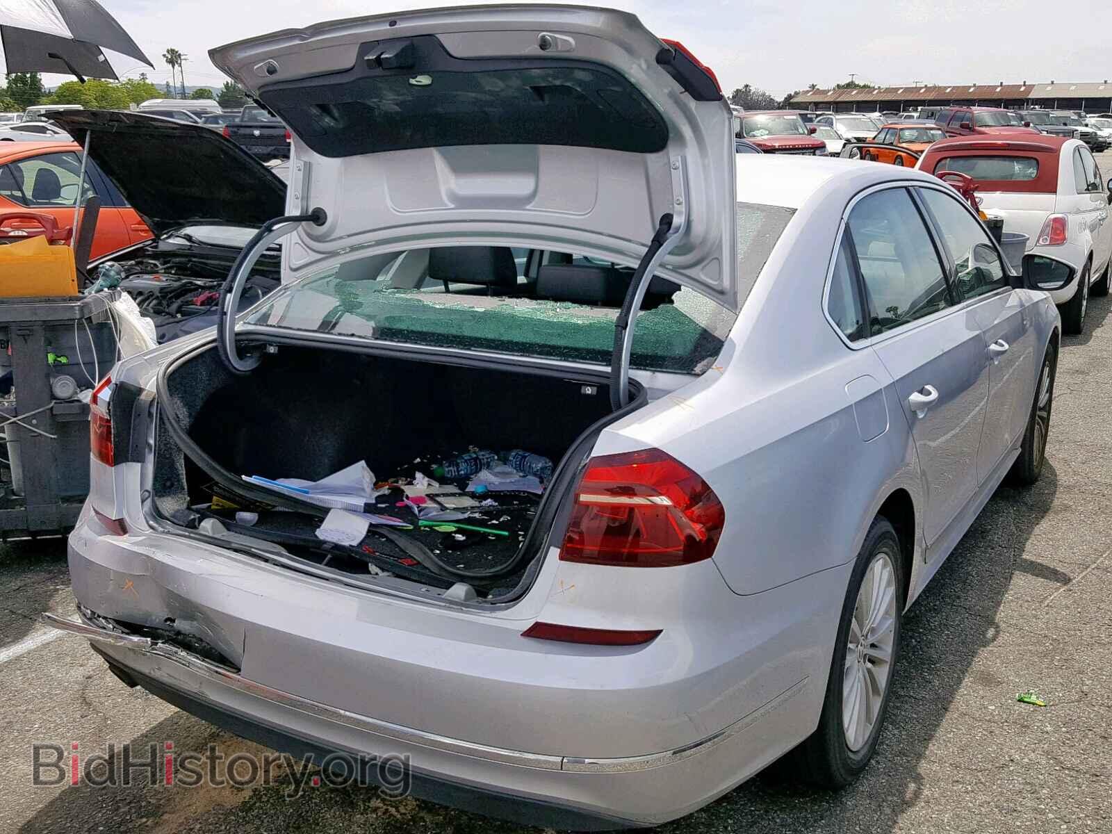 2017 VOLKSWAGEN PASSAT - VIN: 1VWBT7A32HC077347 - Фото 4