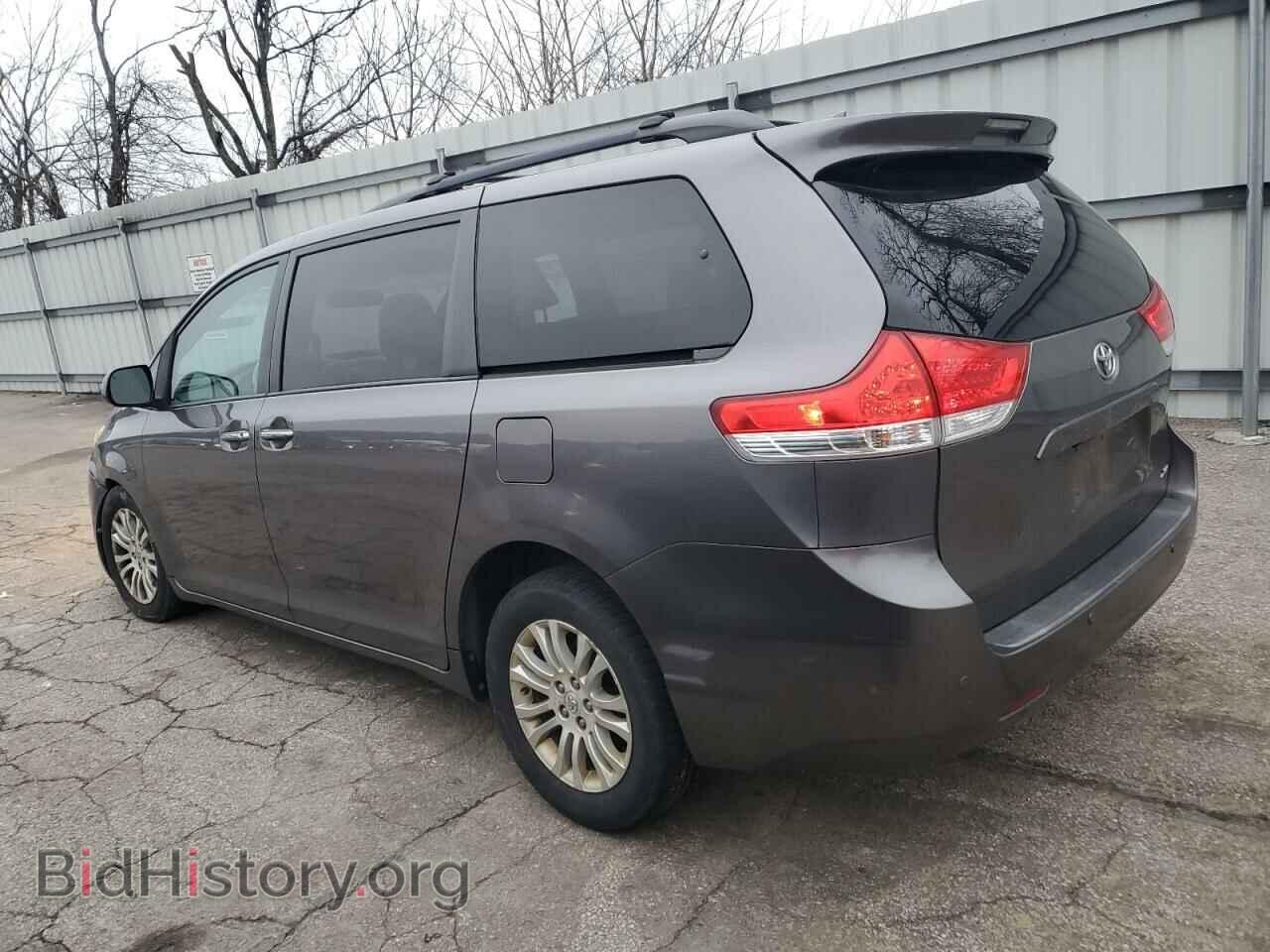 2011 TOYOTA All Models - VIN: 5TDYK3DC6BS036360 - Фото 2