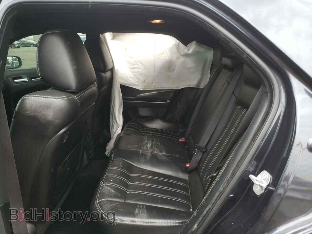 2019 CHRYSLER 300 - VIN: 2C3CCAGG9KH698379 - Фото 6
