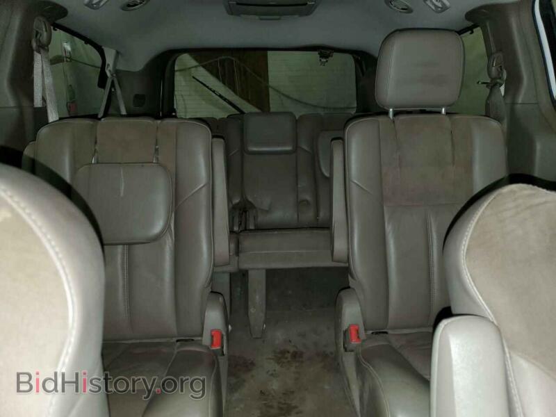 2011 Chrysler MINIVAN (VIN 2A4RR6DG4BR666482) — photo 10 of 13