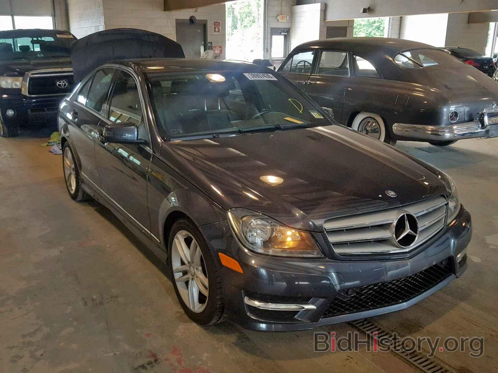 Photo WDDGF4HBXDA783618 - MERCEDES-BENZ C 250 2013