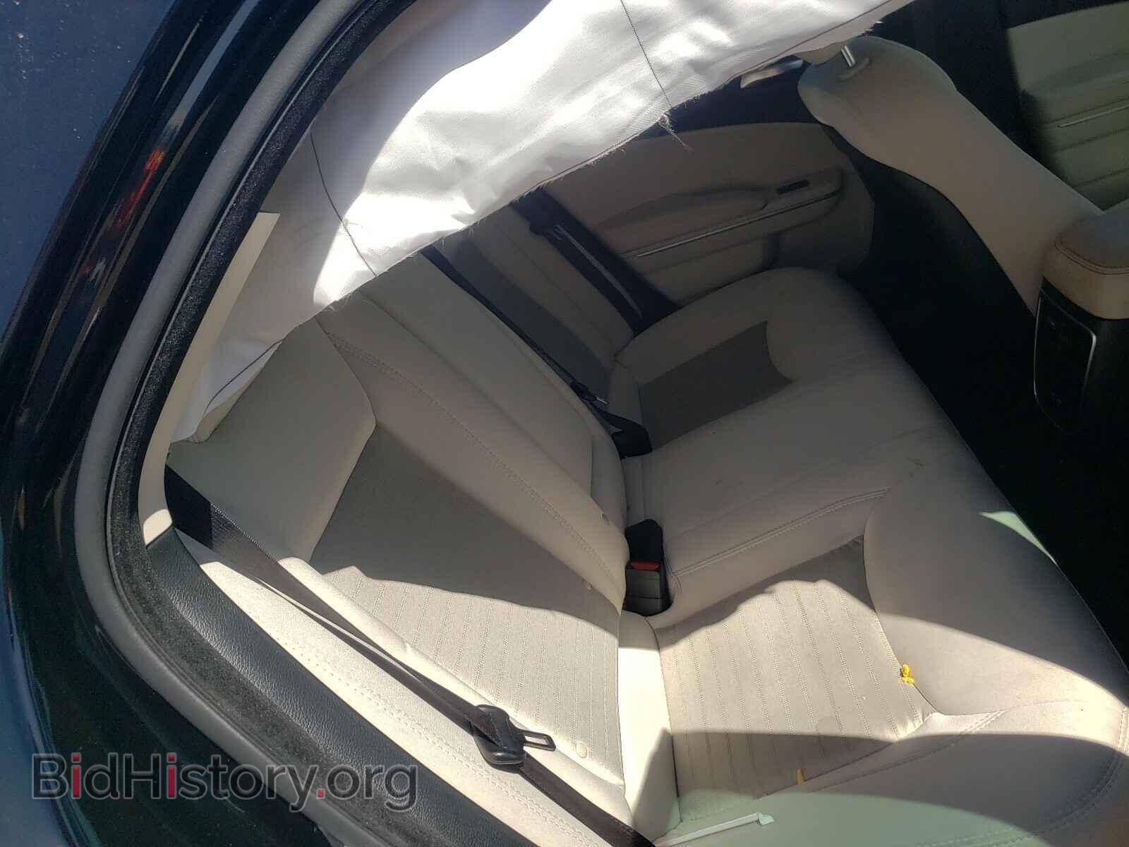 2019 CHRYSLER 300 - VIN: 2C3CCAAG4KH590860 - Фото 6