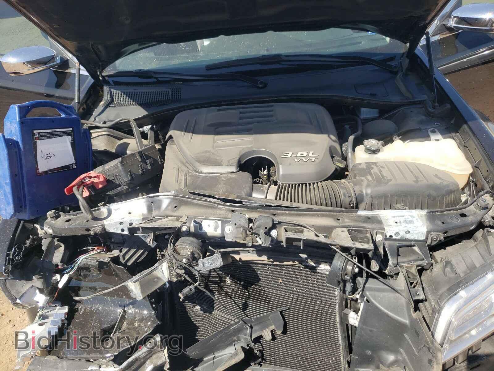 2019 CHRYSLER 300 - VIN: 2C3CCAAG4KH590860 - Фото 7