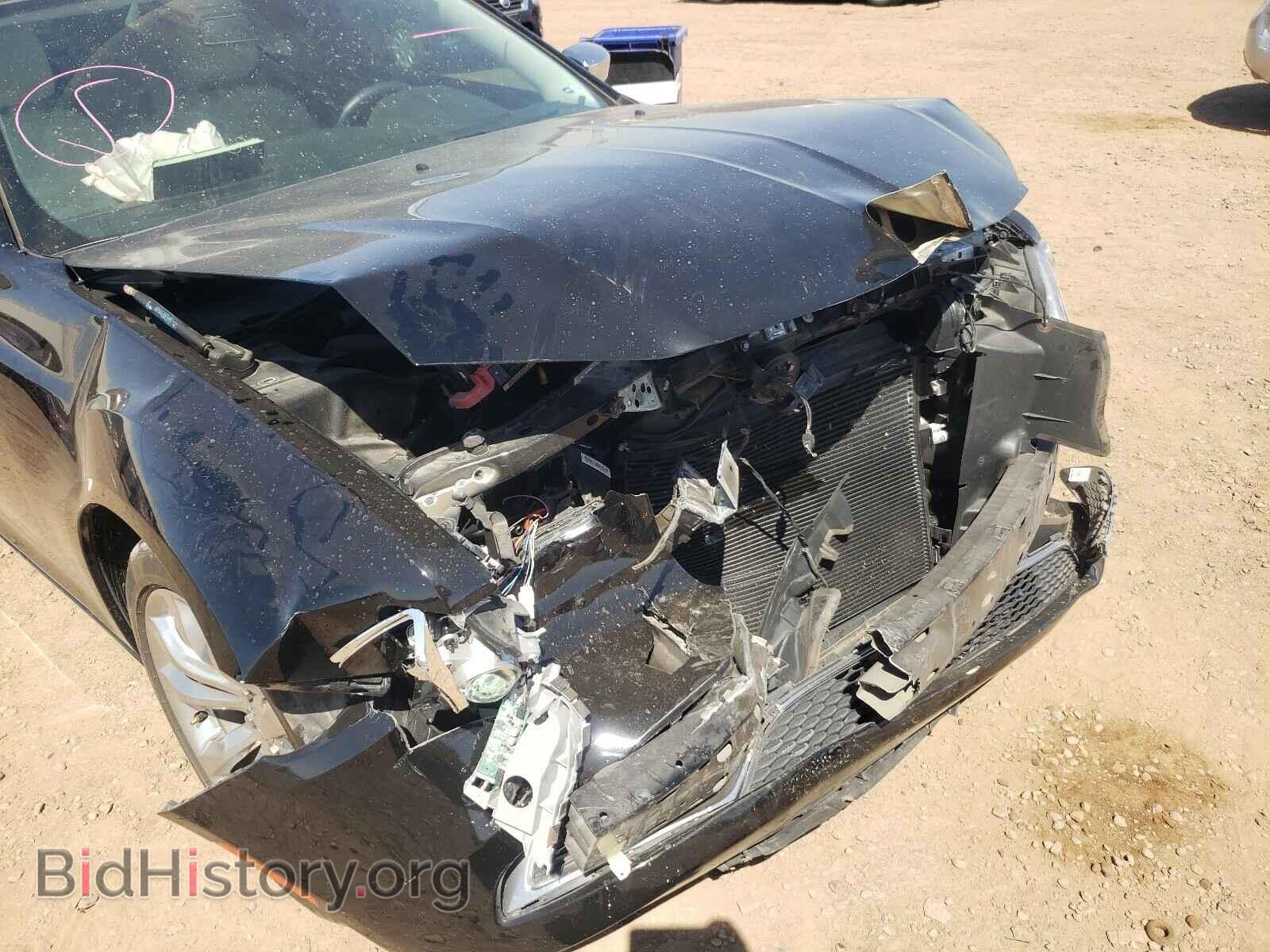 2019 CHRYSLER 300 - VIN: 2C3CCAAG4KH590860 - Фото 9