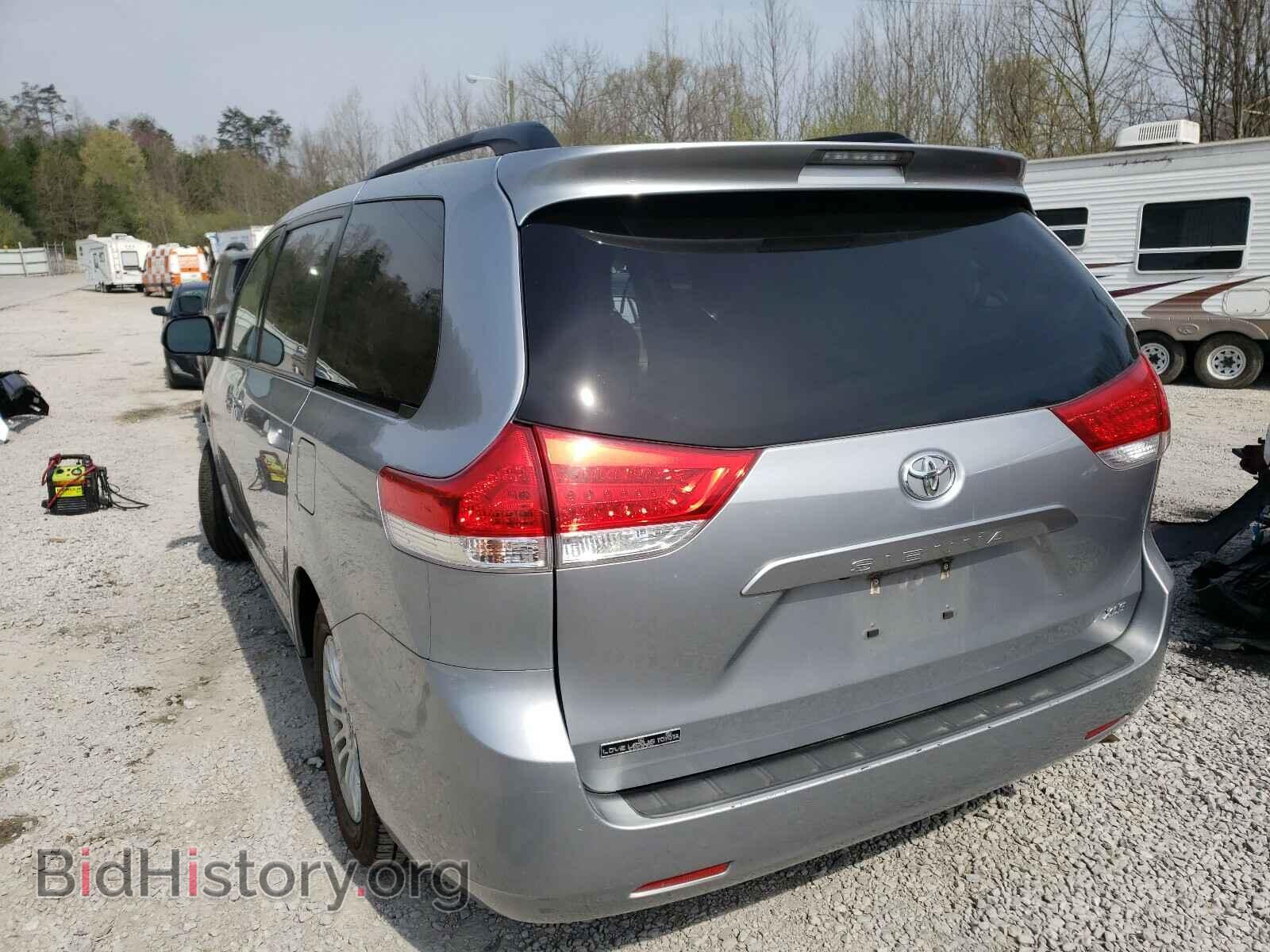 2013 TOYOTA SIENNA - VIN: 5TDYK3DC8DS319734 - Фото 3