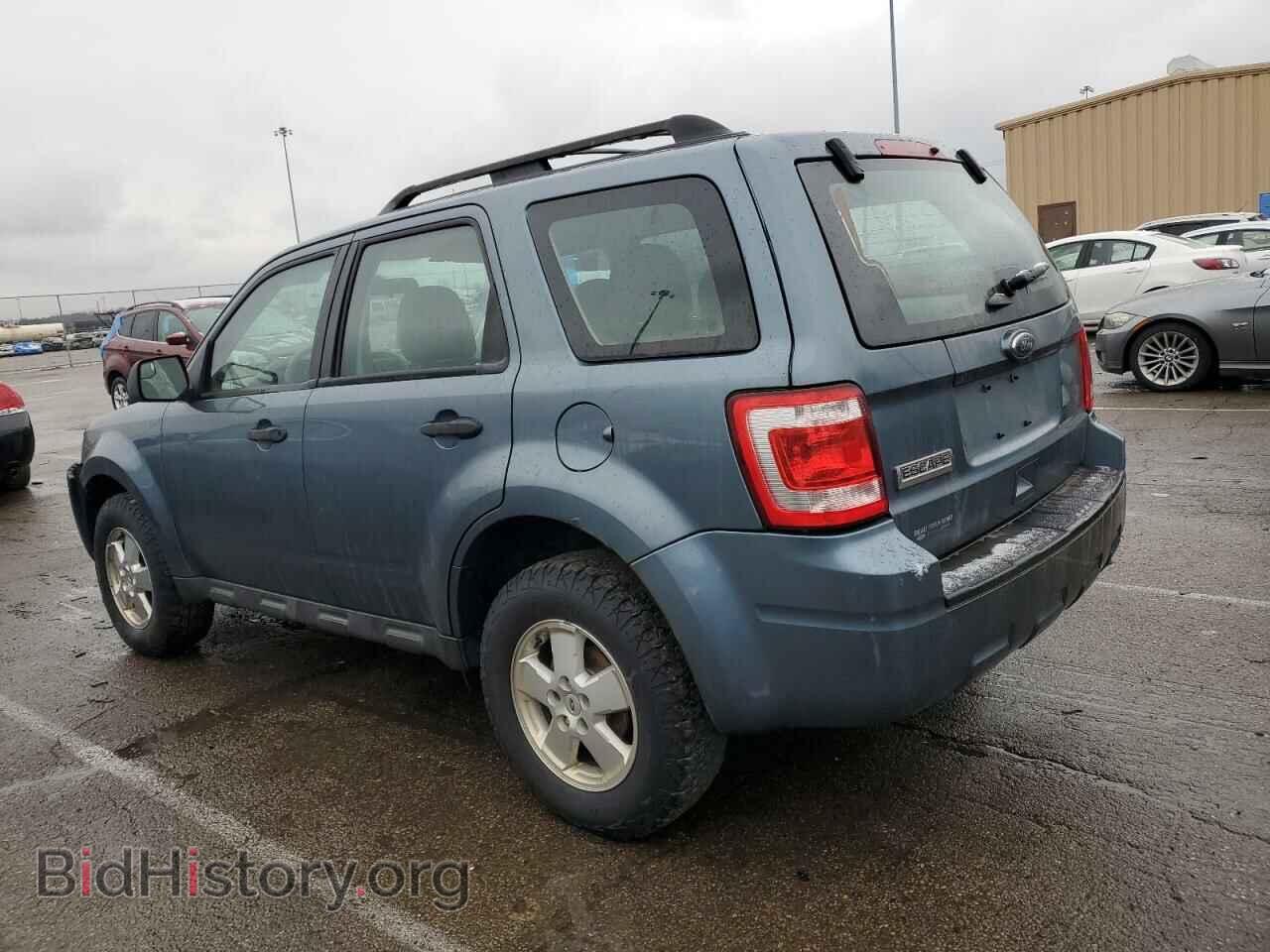 2011 FORD ESCAPE - VIN: 1FMCU0C75BKC53733 - Фото 2