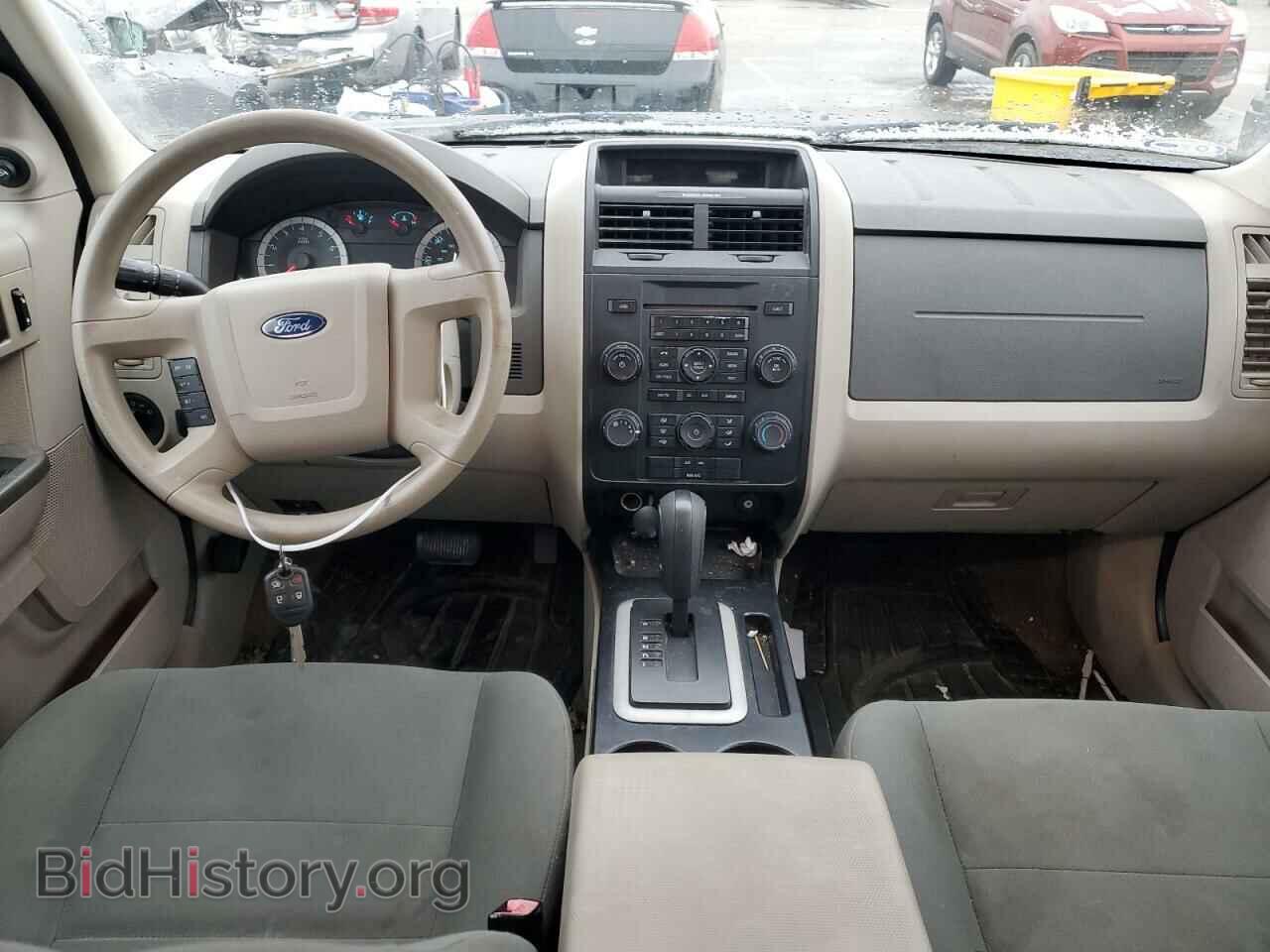 2011 FORD ESCAPE - VIN: 1FMCU0C75BKC53733 - Фото 8