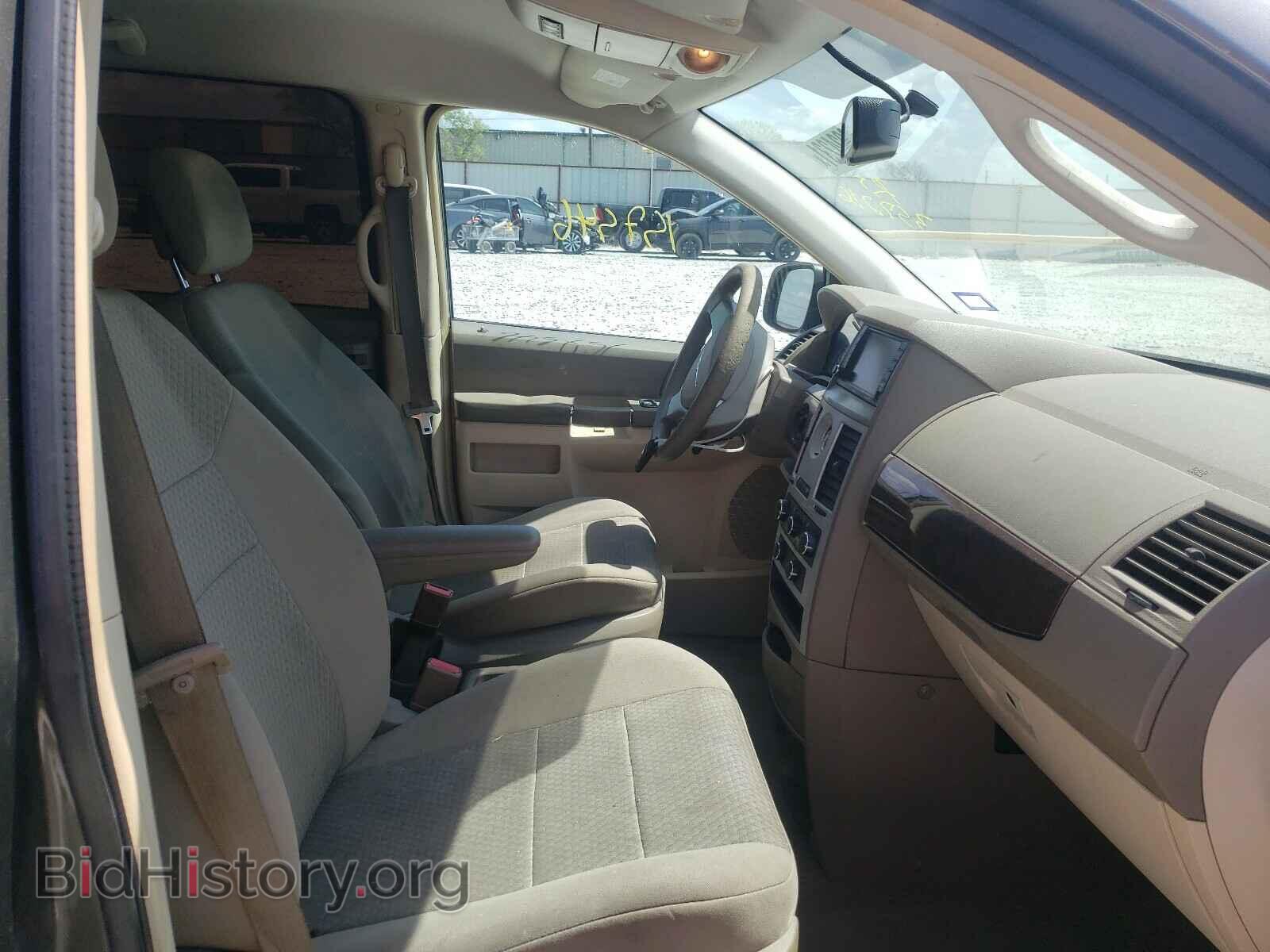 2010 CHRYSLER MINIVAN - VIN: 2A4RR2D11AR357216 - Фото 5