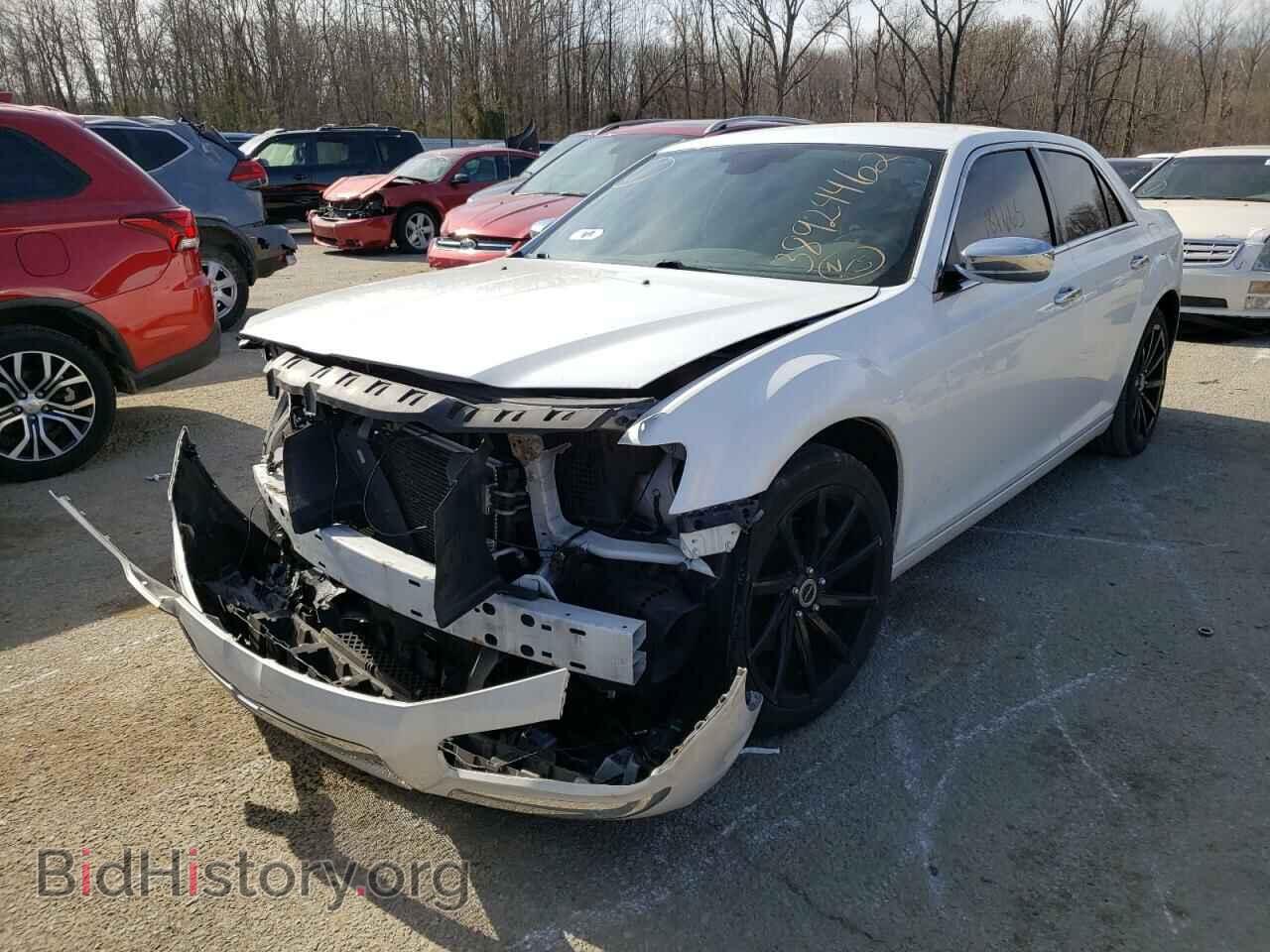 2011 CHRYSLER 300 - VIN: 2C3CA6CT1BH536834 - Фото 2