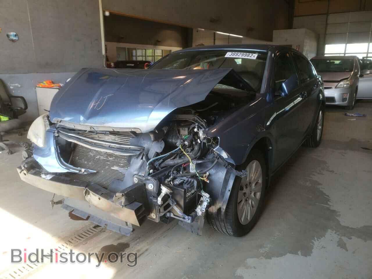 2011 CHRYSLER 200 - VIN: 1C3BC4FB3BN563473 - Photo 2