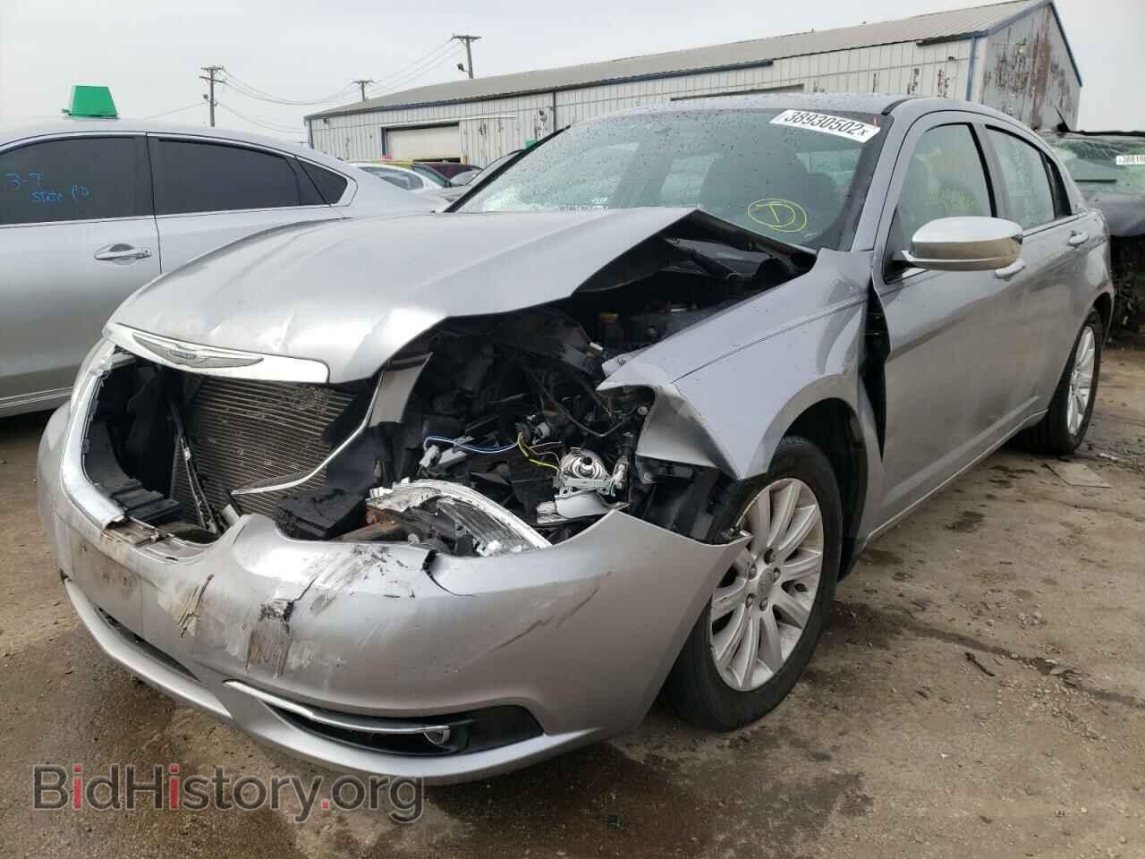 2013 CHRYSLER 200 - VIN: 1C3CCBCG1DN553262 - Фото 2