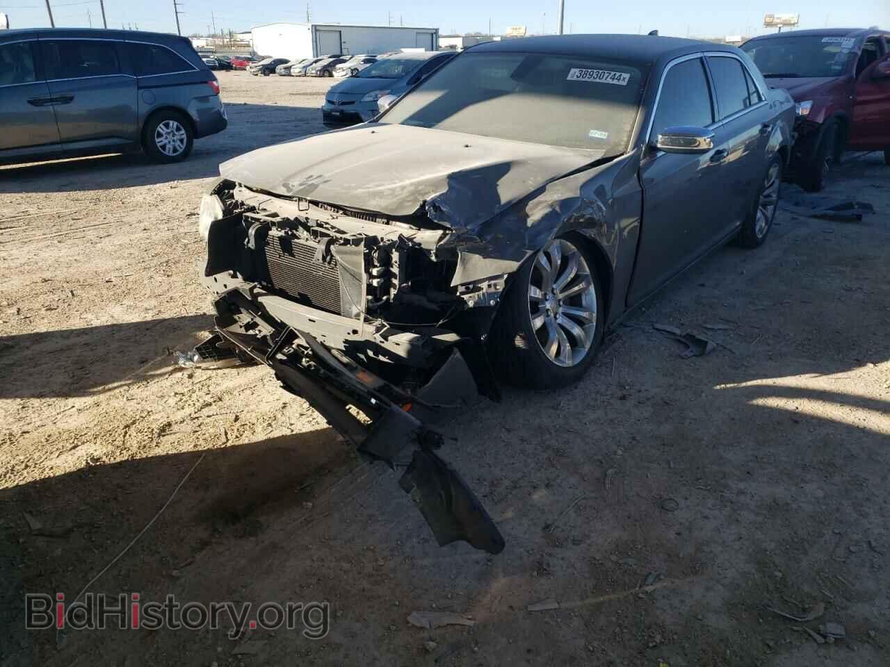 Фотография 2C3CCAAG8KH727170 - CHRYSLER 300 2019