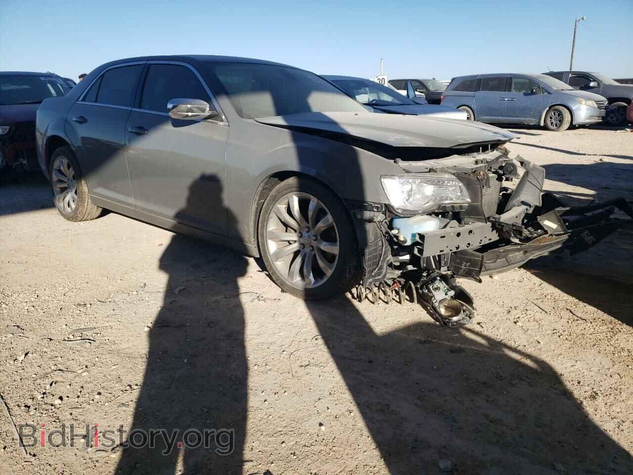 2019 CHRYSLER 300 - VIN: 2C3CCAAG8KH727170 - Фото 4
