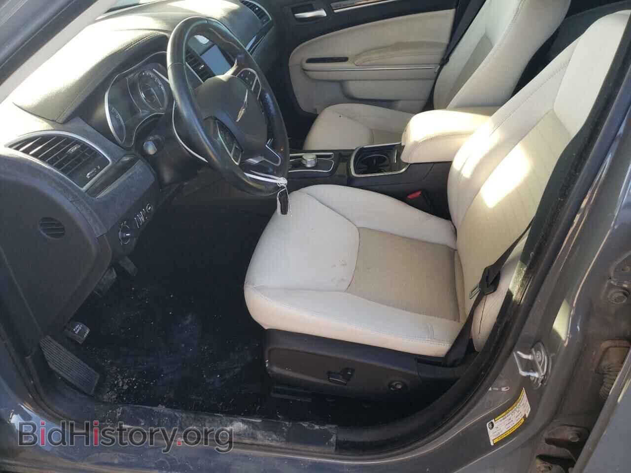 2019 CHRYSLER 300 - VIN: 2C3CCAAG8KH727170 - Фото 7