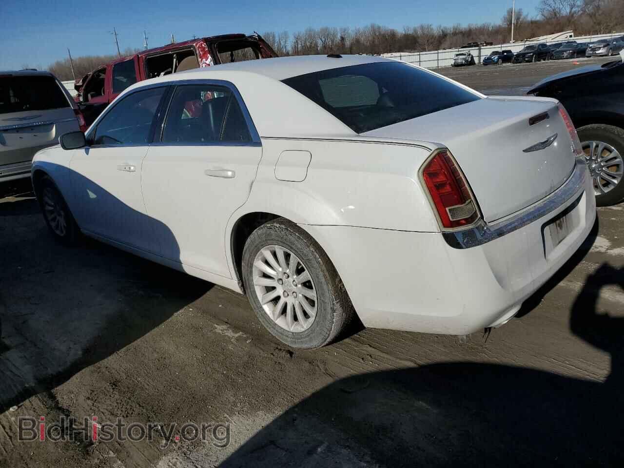 2013 CHRYSLER 300 - VIN: 2C3CCAAG8DH504971 - Фото 2
