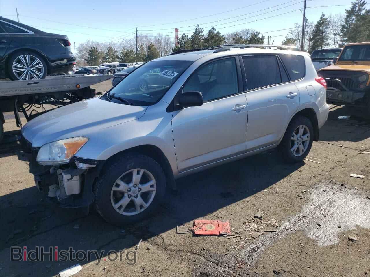Photo 2T3BF4DV0BW159930 - TOYOTA RAV4 2011