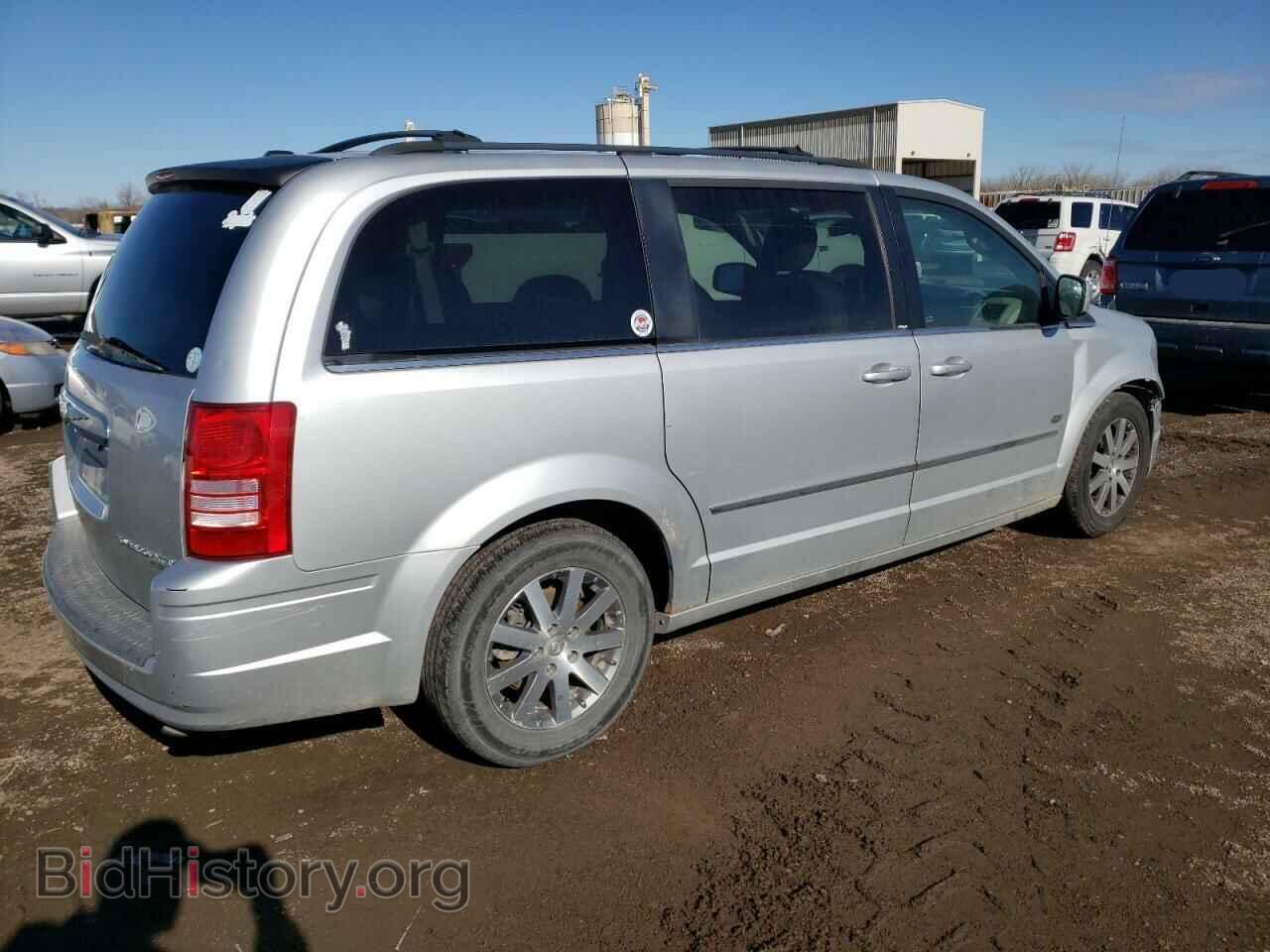 2009 CHRYSLER MINIVAN - VIN: 2A8HR54129R643731 - Фото 3