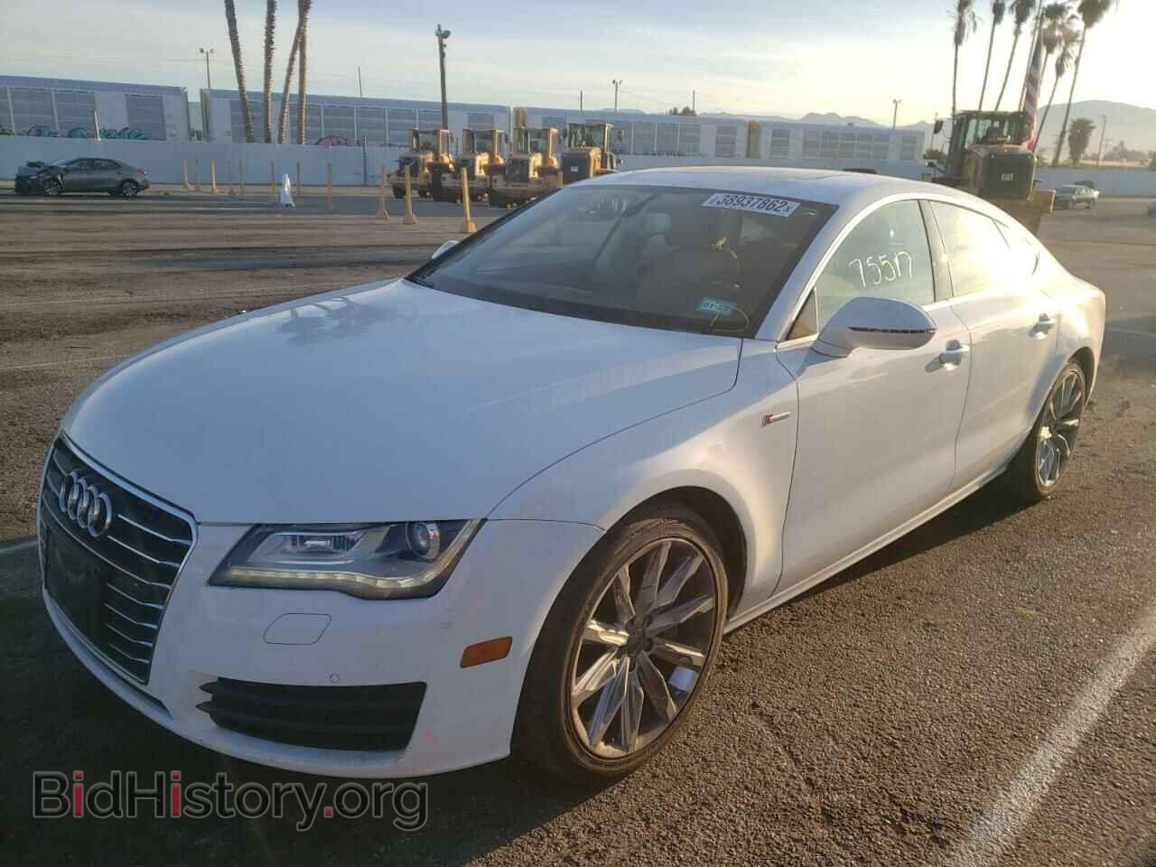 2013 AUDI A7 - VIN: WAUYGAFC2DN077545 - Фото 2