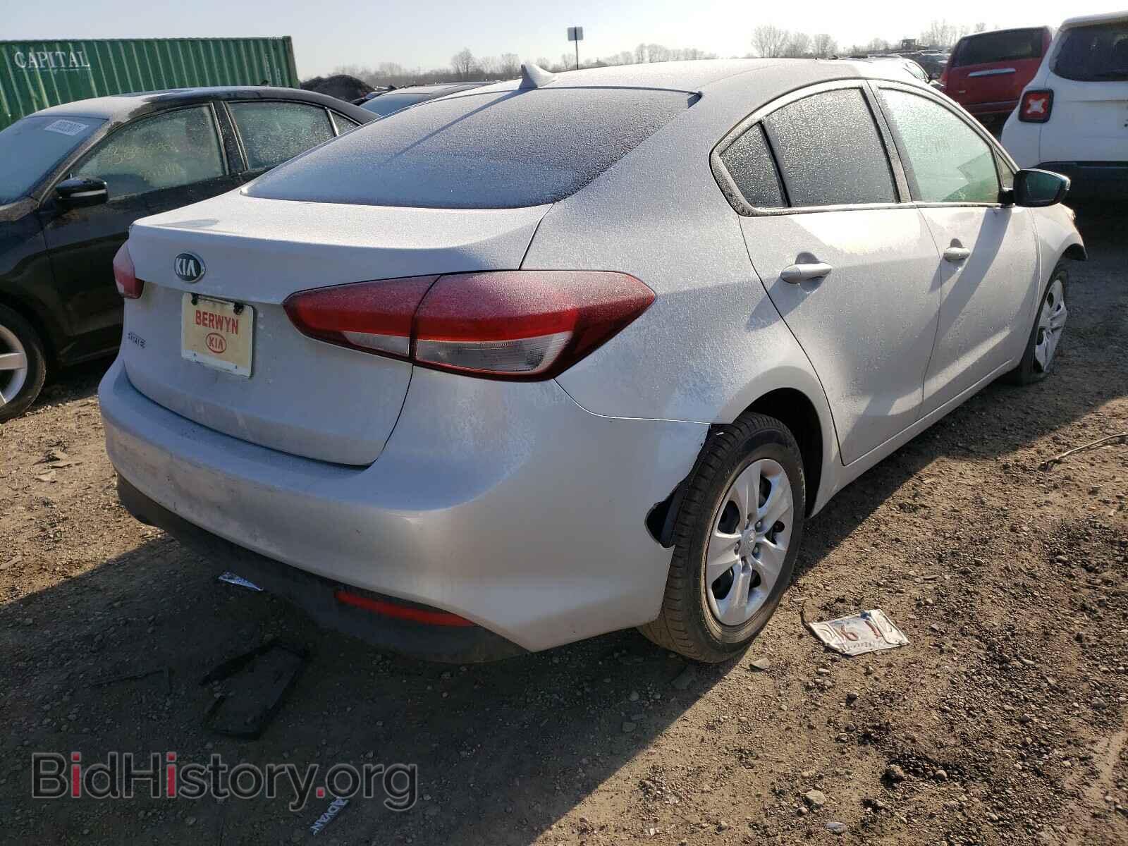 2017 KIA FORTE - VIN: 3KPFK4A70HE085464 - Фото 4