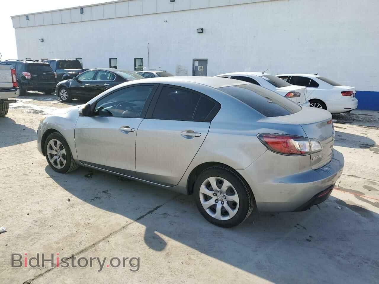 2011 MAZDA 3 - VIN: JM1BL1UF0B1396383 - Фото 2