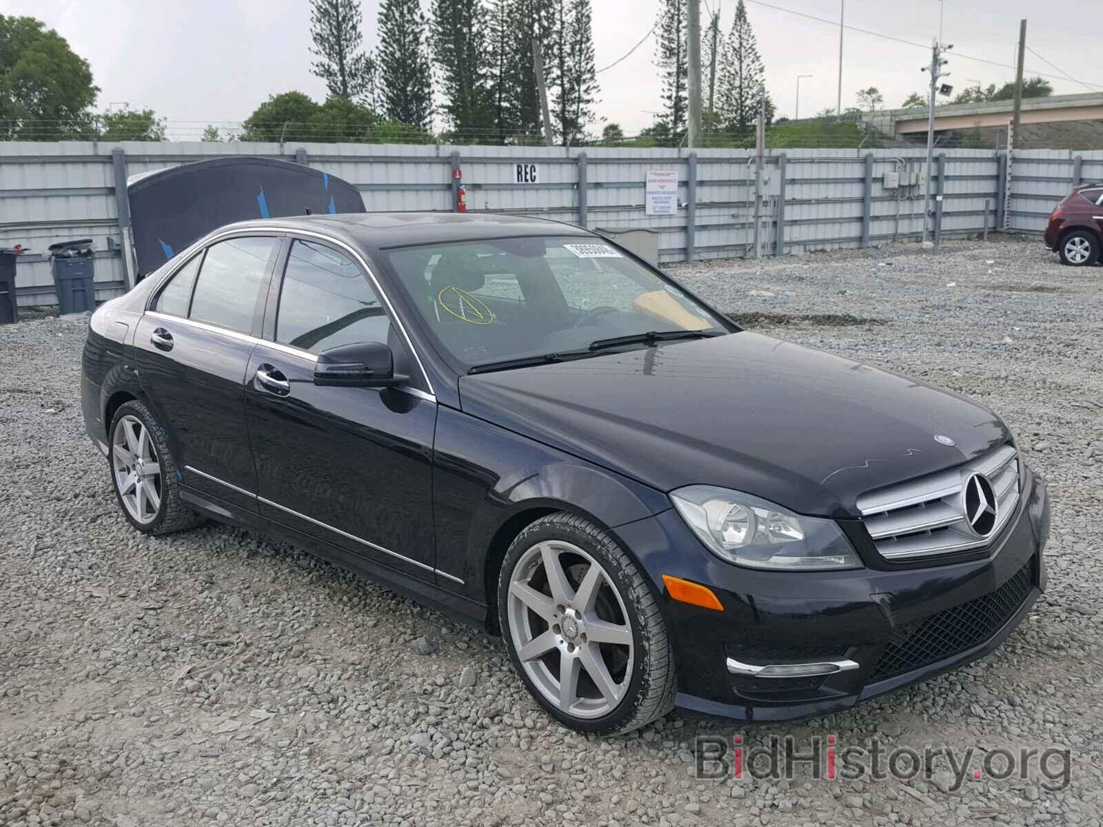 Photo WDDGF5HB5DR261180 - MERCEDES-BENZ C 350 2013