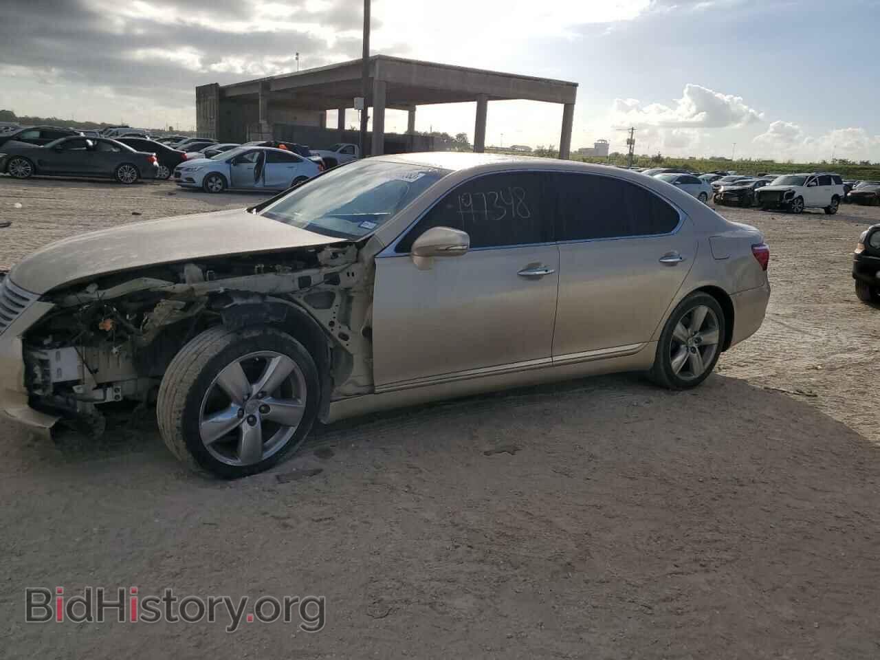 Photo JTHGL5EF0A5040906 - LEXUS LS460 2010