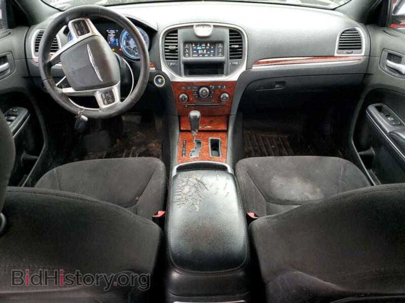 2012 Chrysler 300 (VIN 2C3CCAAG5CH141088) — фото 8 из 12