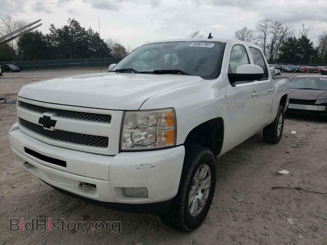2011 CHEVROLET SILVERADO - VIN: 3GCPKTE37BG267003 - Фото 2
