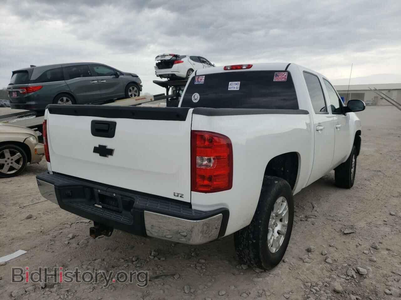 2011 CHEVROLET SILVERADO - VIN: 3GCPKTE37BG267003 - Фото 4
