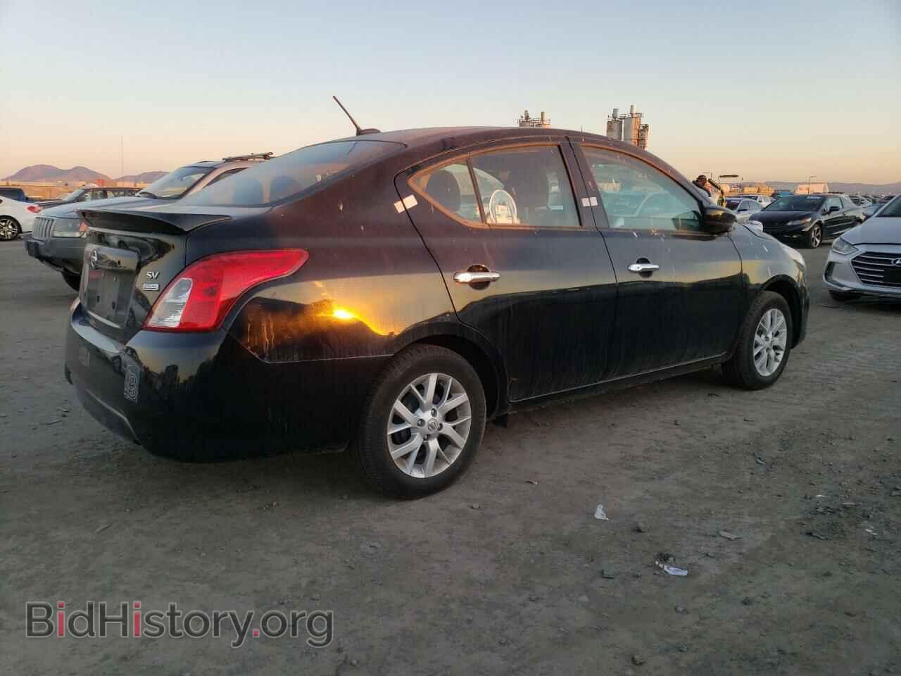 2019 NISSAN VERSA - VIN: 3N1CN7AP3KL824733 - Фото 3