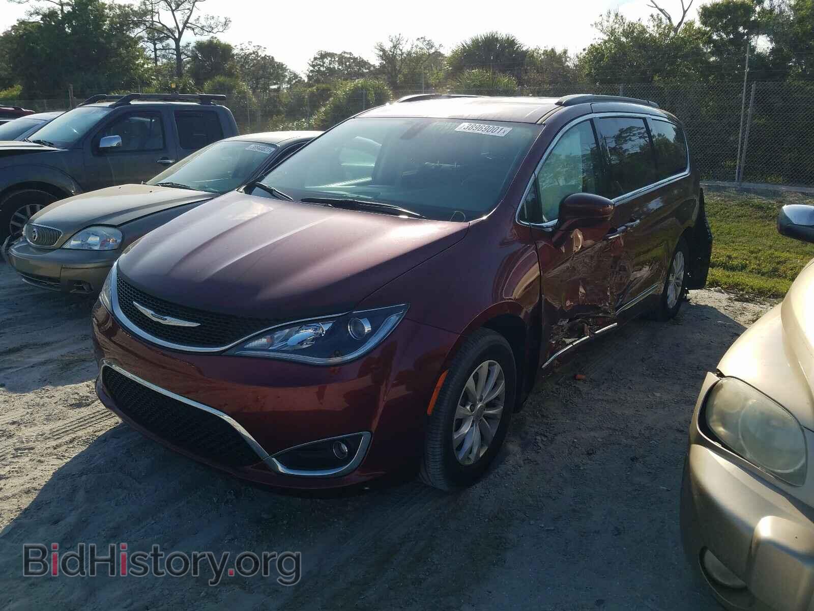 2017 CHRYSLER PACIFICA - VIN: 2C4RC1BG7HR570738 - Photo 2