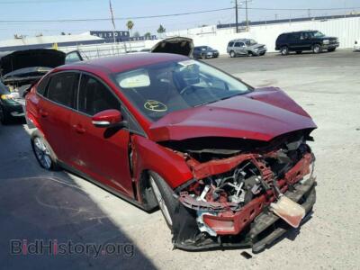 2017 Ford FOCUS Focus SE, красный — VIN 1FADP3F2XHL266780, Copart