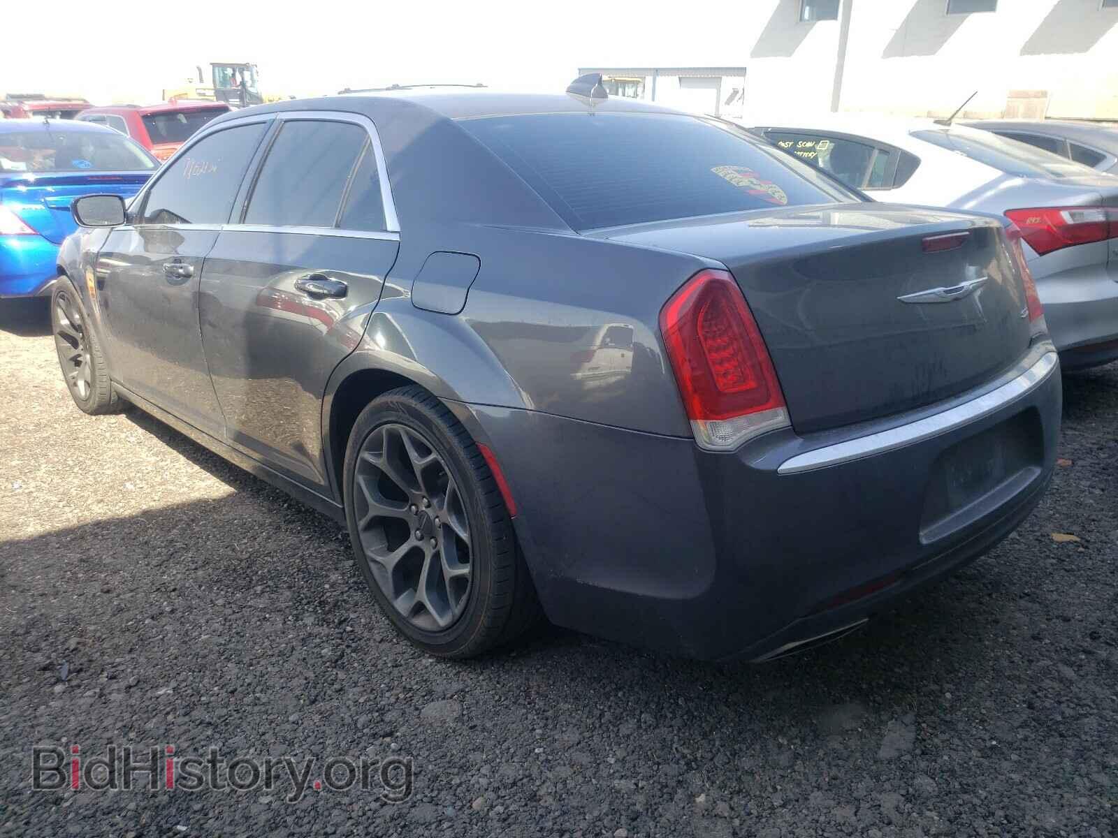2016 CHRYSLER 300 - VIN: 2C3CCAAG0GH268532 - Фото 3
