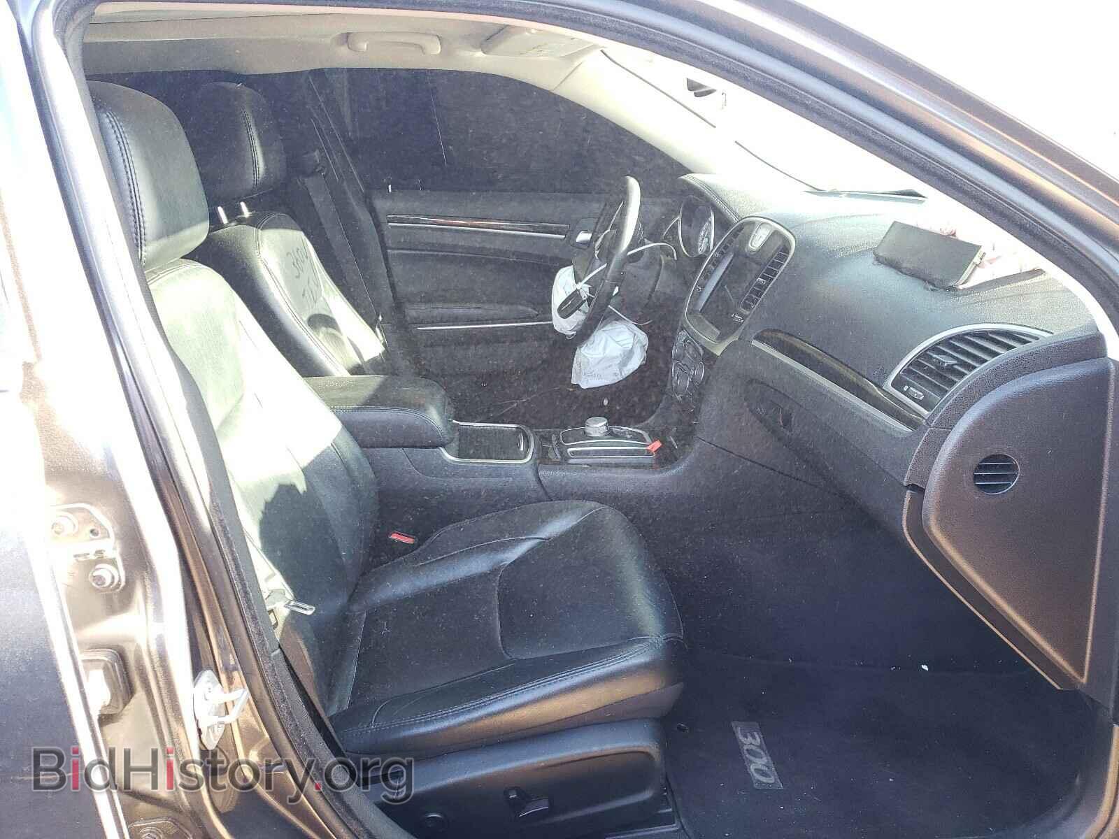 2016 CHRYSLER 300 - VIN: 2C3CCAAG0GH268532 - Фото 5