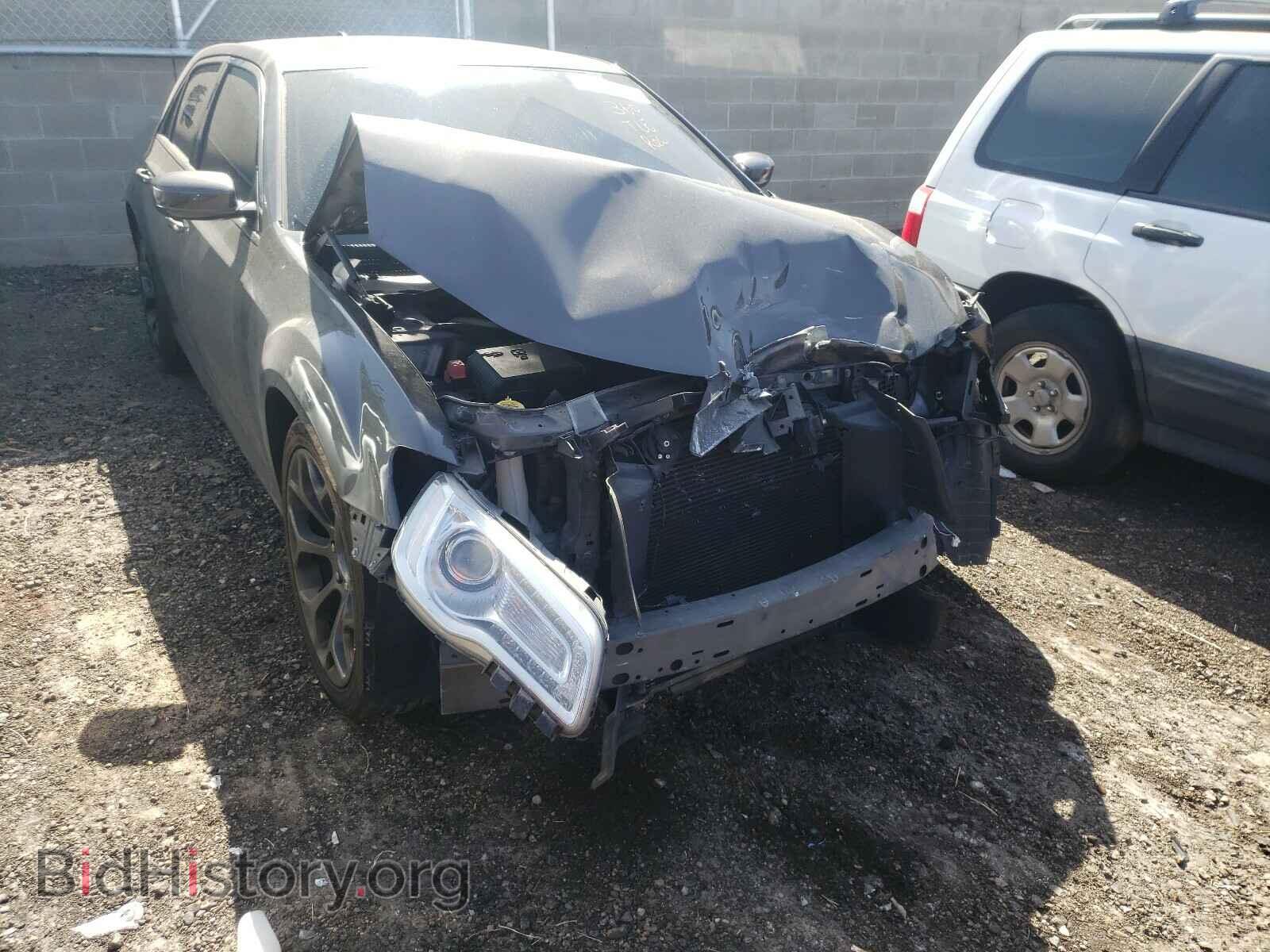 2016 CHRYSLER 300 - VIN: 2C3CCAAG0GH268532 - Фото 9