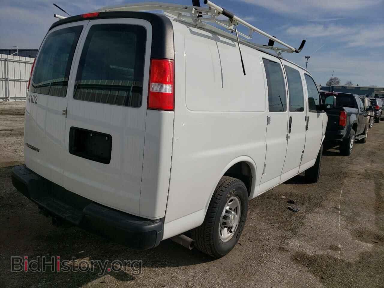 2019 CHEVROLET EXPRESS - VIN: 1GCWGAFP8K1364647 - Фото 4