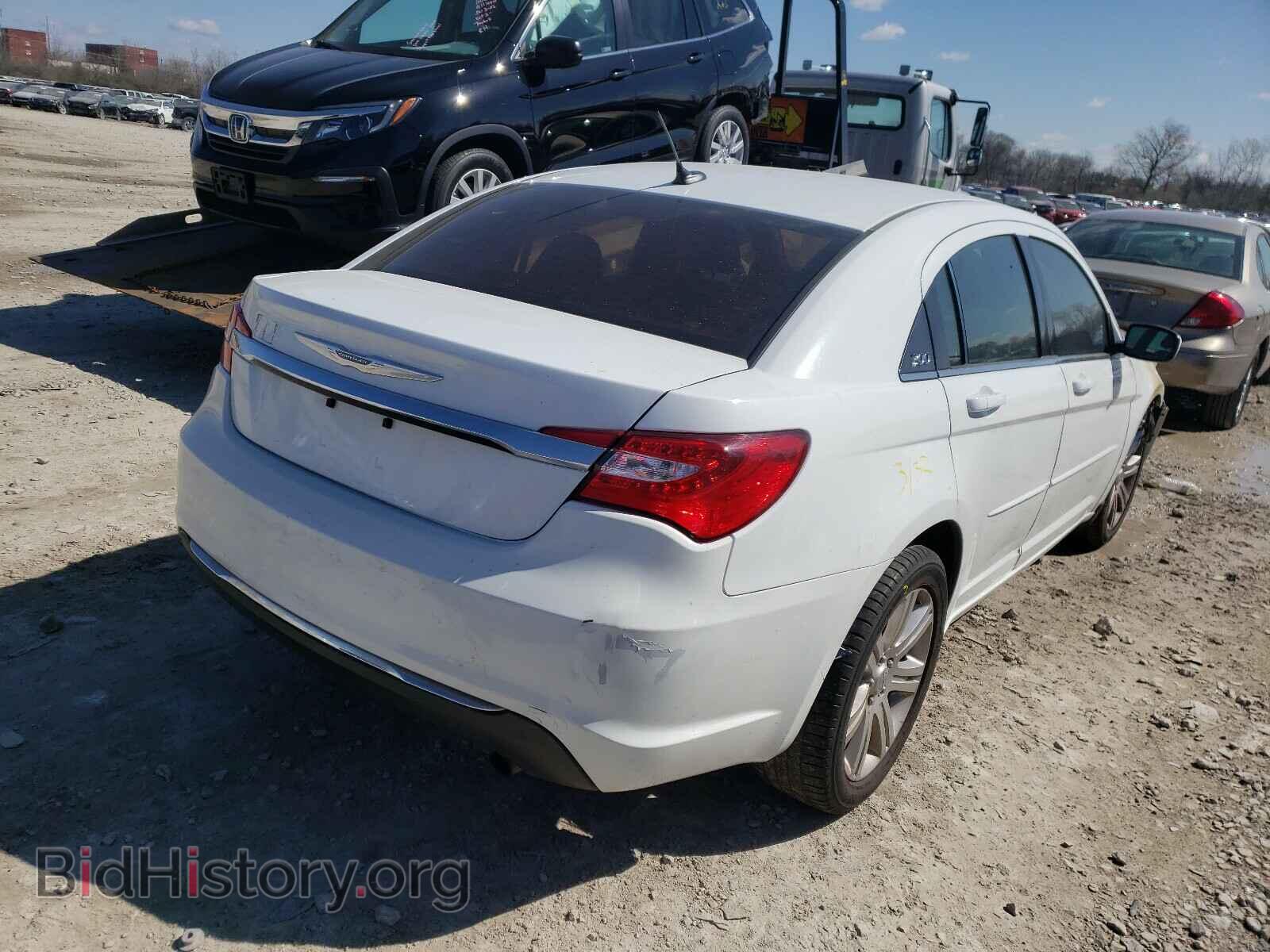 2012 CHRYSLER 200 - VIN: 1C3CCBAB2CN317869 - Photo 4
