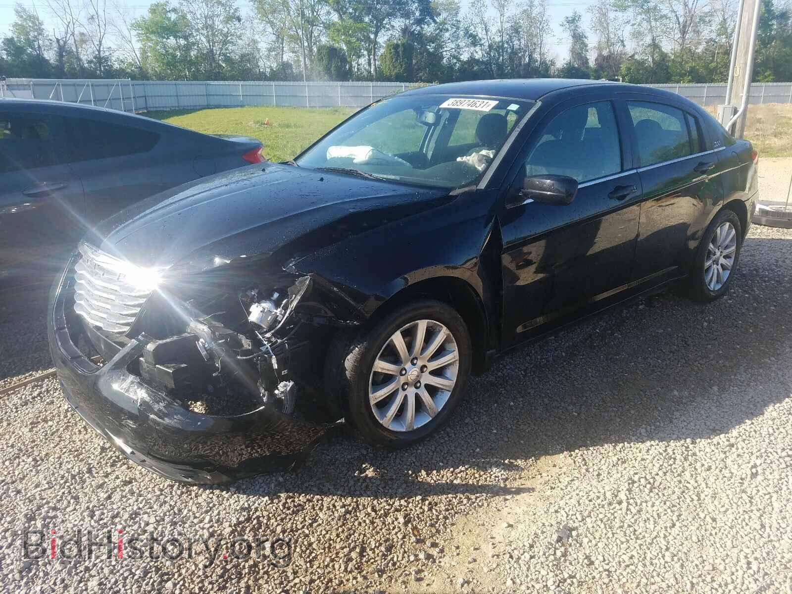 2014 CHRYSLER 200 - VIN: 1C3CCBBB0EN172011 - Фото 2