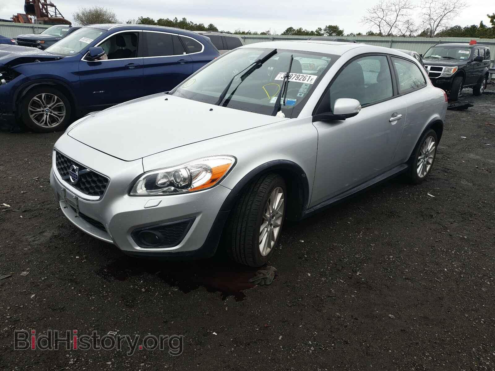 2011 VOLVO C30 - VIN: YV1672MK5B2212679 - Фото 2