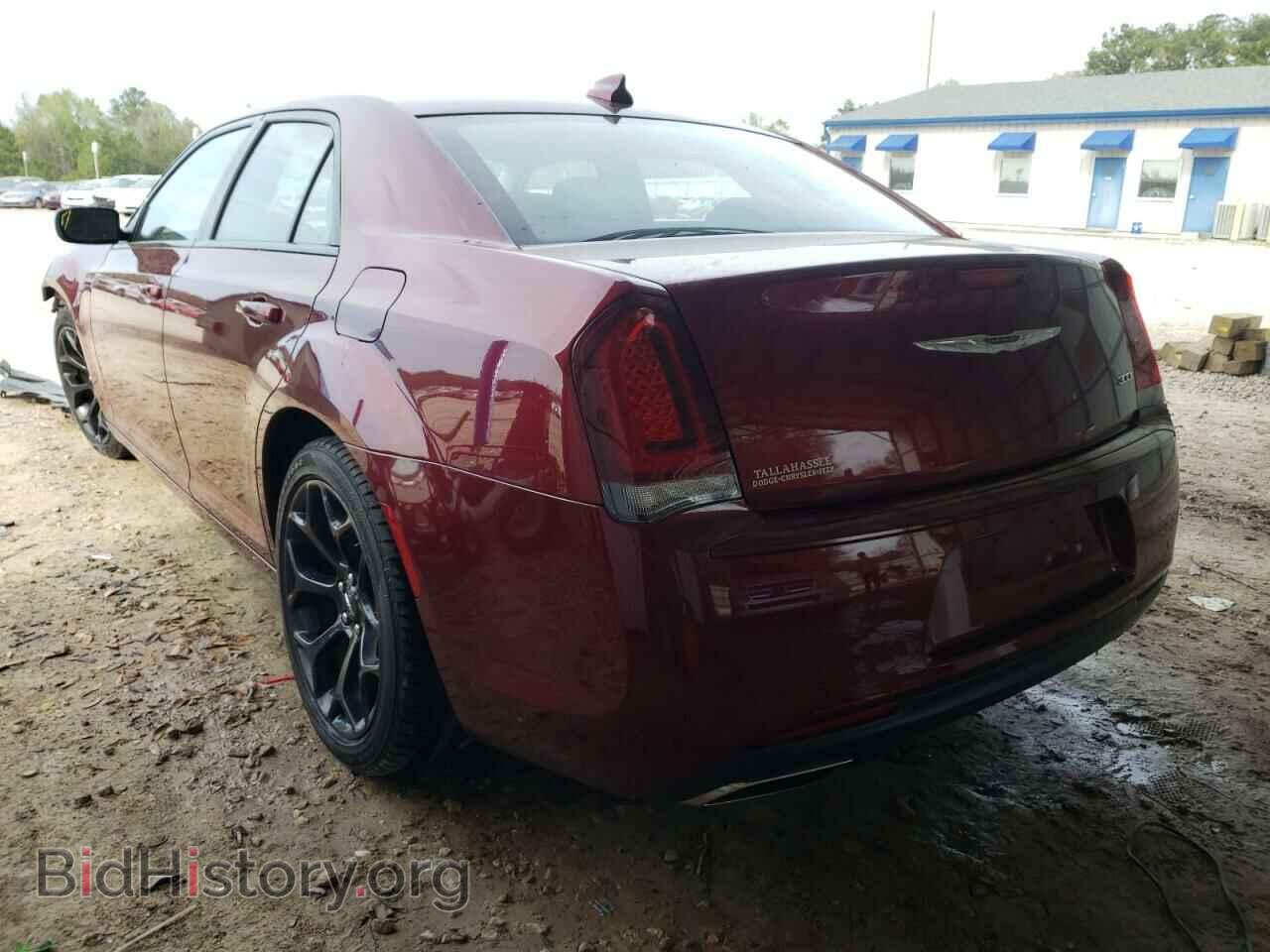 2019 CHRYSLER 300 - VIN: 2C3CCAAG4KH723052 - Фото 3