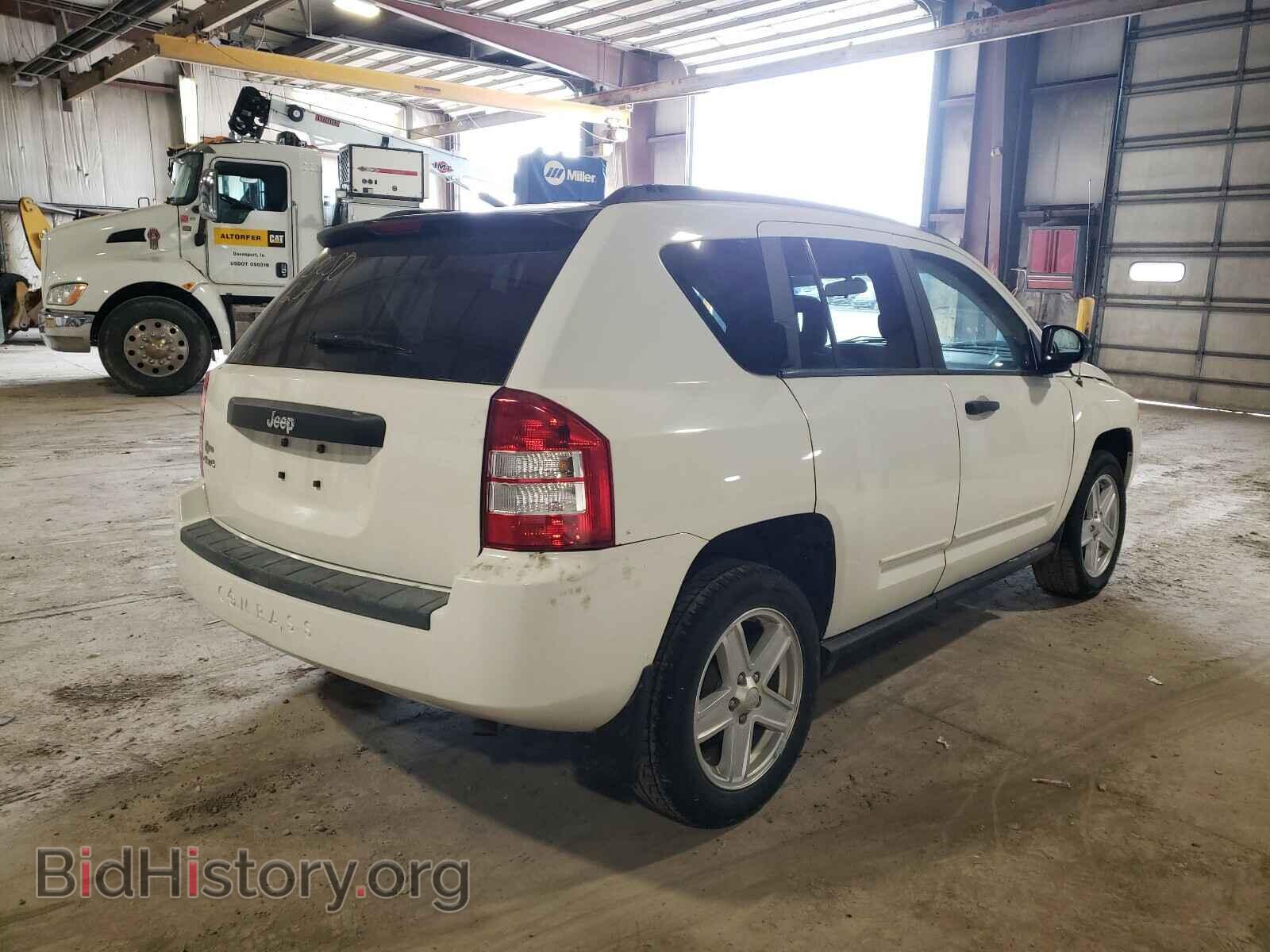 2009 JEEP COMPASS - VIN: 1J4FF47B79D137234 - Photo 4
